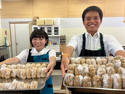s-試食用おにぎり作成(2)